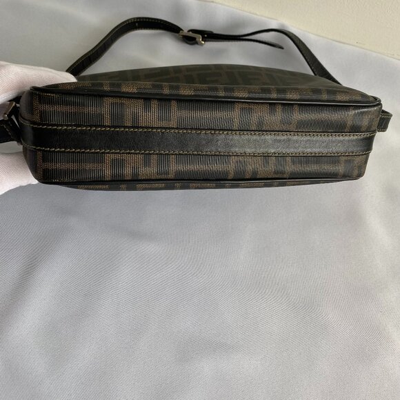 Fendi Vintage Zucca FF Logo Crossbody Bag100% Authentic - Picture 4 of 16